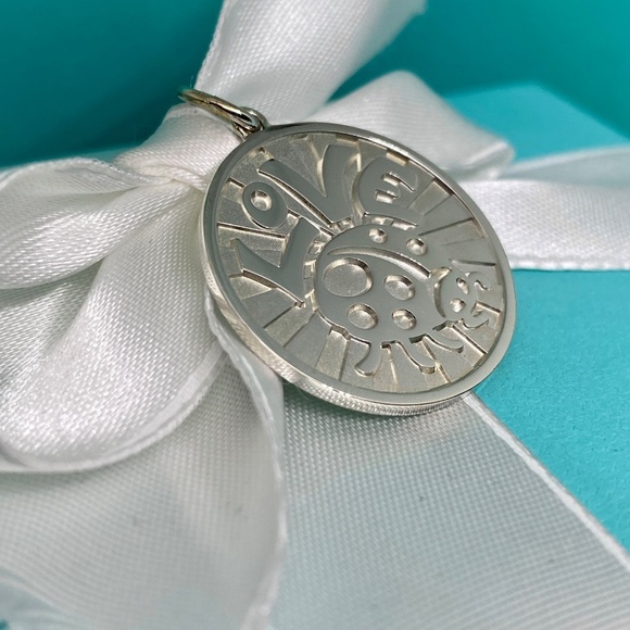 Tiffany and Company love bug round coin  charm with pouch and box NEW - Picture 5 of 6